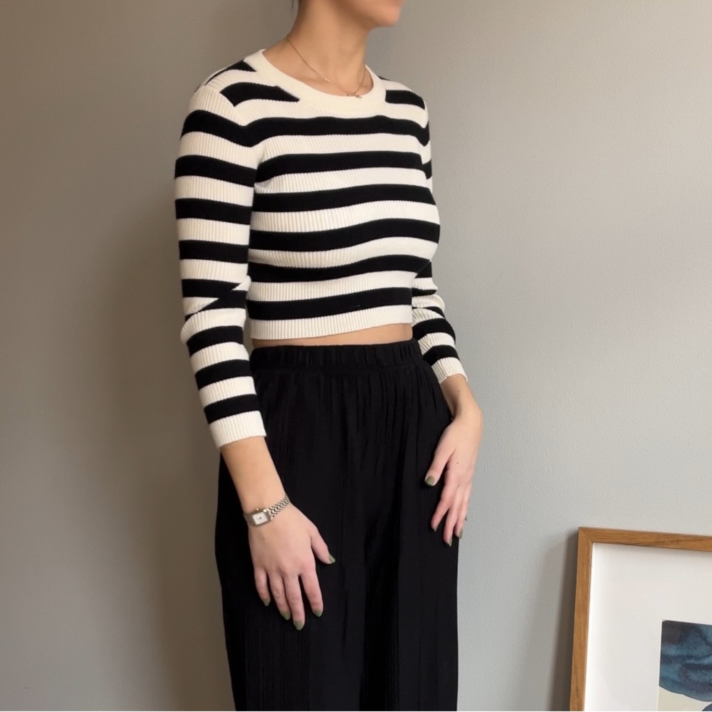 Striped long sleeve crop top